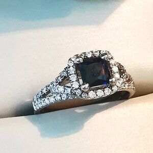 18 Kt. White Gold ,  Blue Sapphire and  Multi Diamond Ring